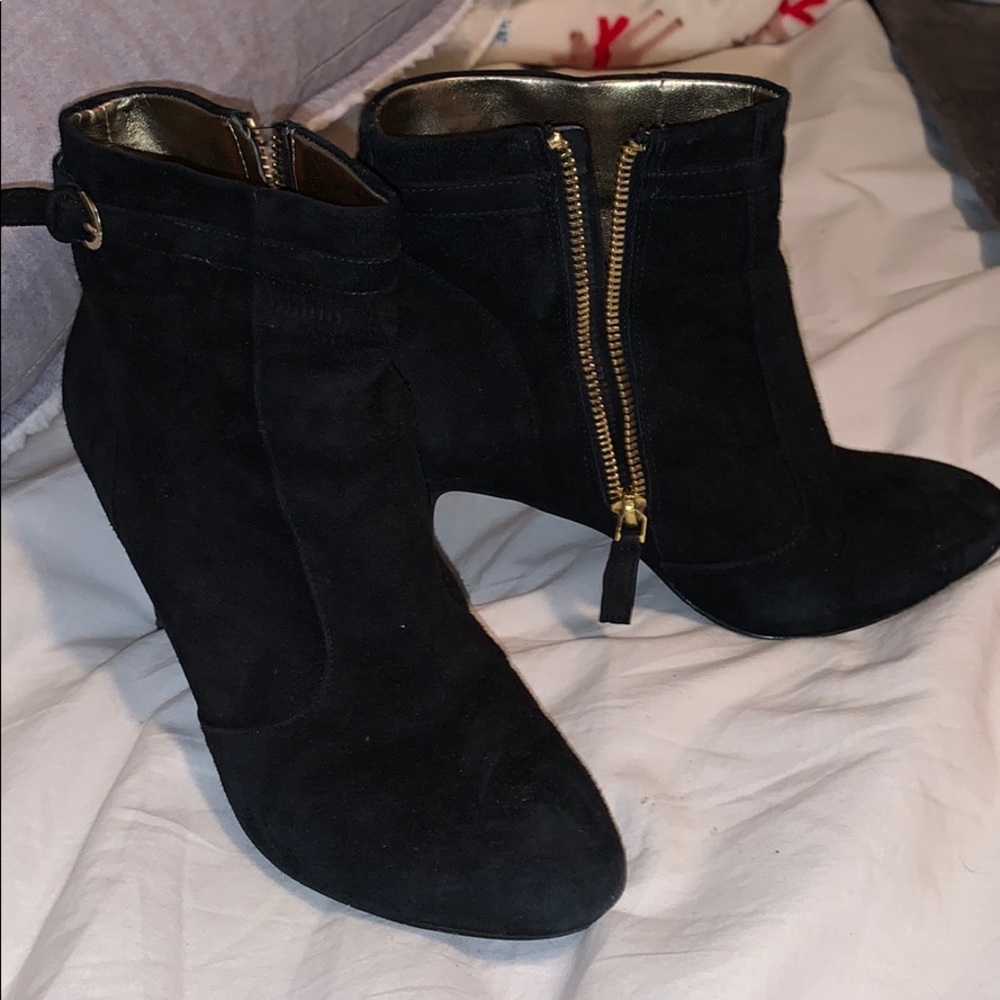 Nine West black booties